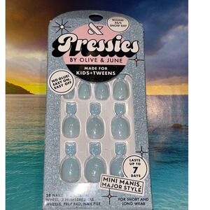 Olive & June Pressies Snow Day Blue Glitter Press On Nails Kids Tweens XS/S